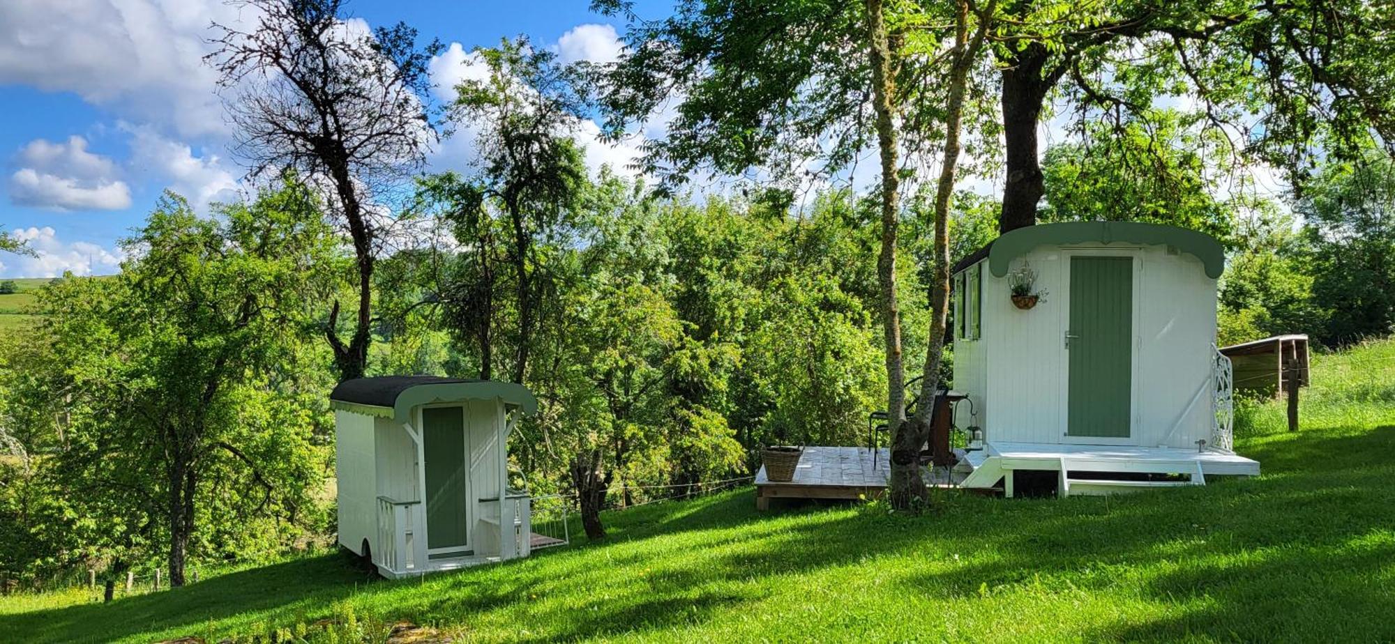 Petit A Petit - Gypsy Wagons And Bell Tents In The Bourgogne *